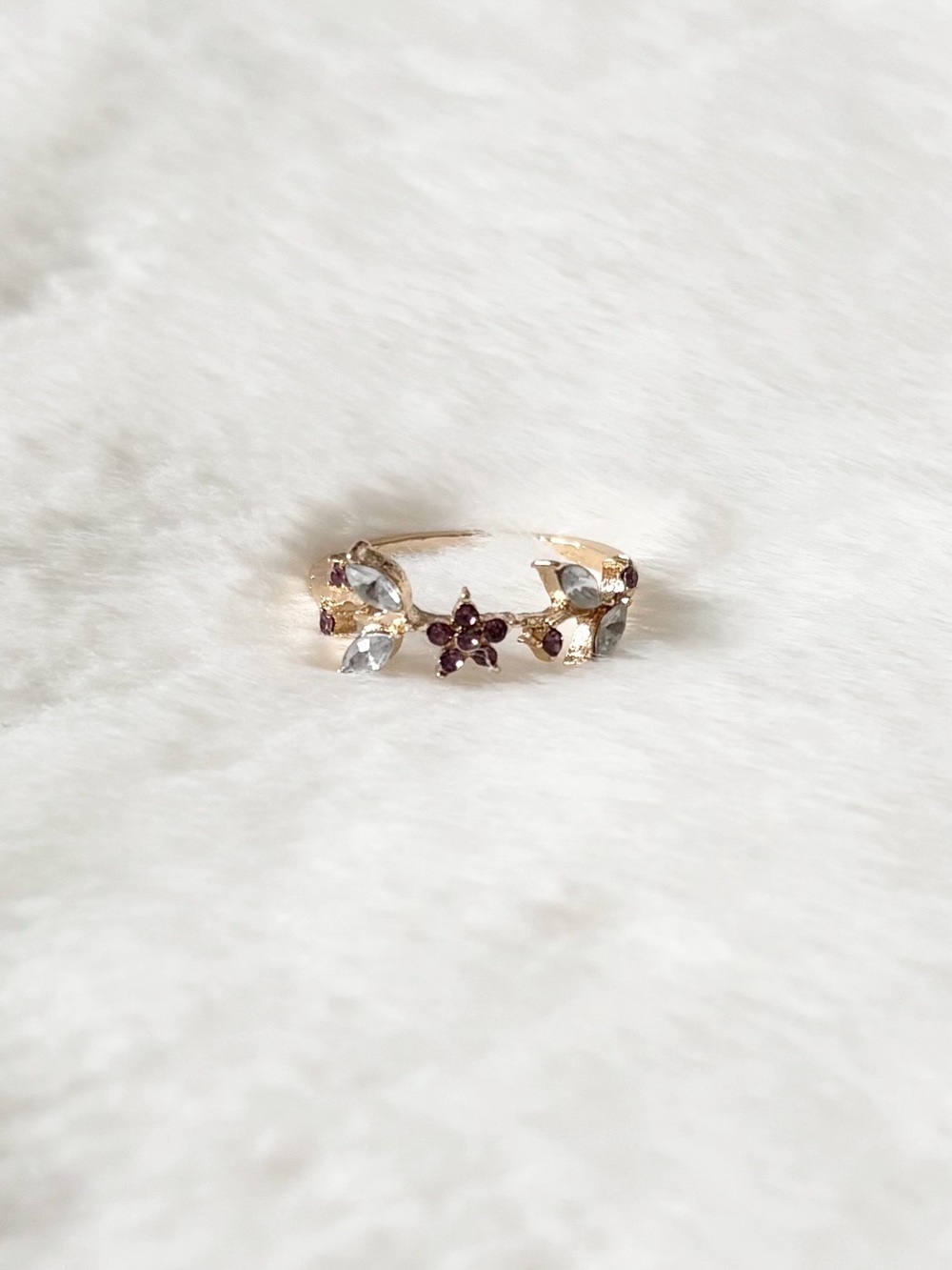 5/$15 🩷 MUST BUNDLE Delicate Gold Floral Ring with Purple and Clear Stones